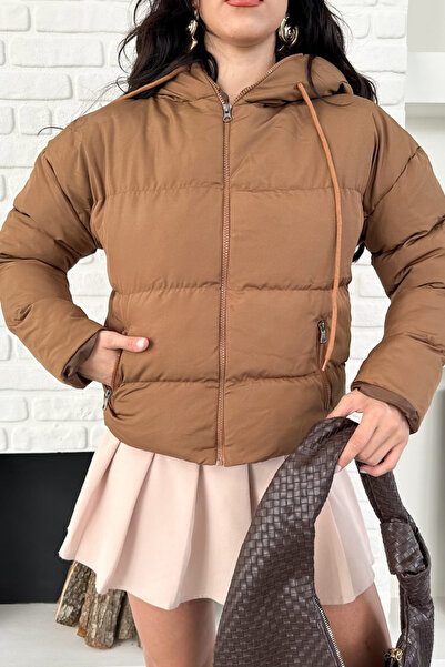 The Robi Дамско кафяво късо яке с качулка