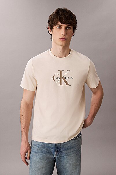 Calvin Klein Erkek Regular Fit Grafik Monogram Baskılı T-Shirt - Krem