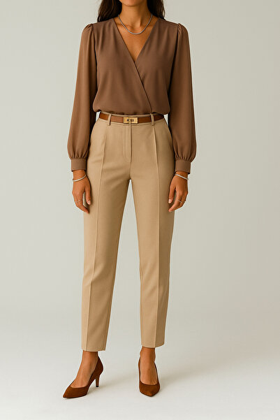 Aura Collection Online حزام نسائي من Elysia مزين بإبزيم ذهبي