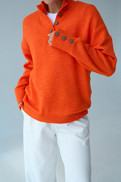 LOOSH Kadın Turuncu Düğmeli Yaka Kol Detaylı Oversize Kazak