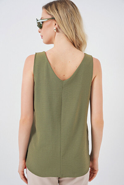 Bigdart V-Neck Zero Sleeve Blouse 950 - A.Khaki
