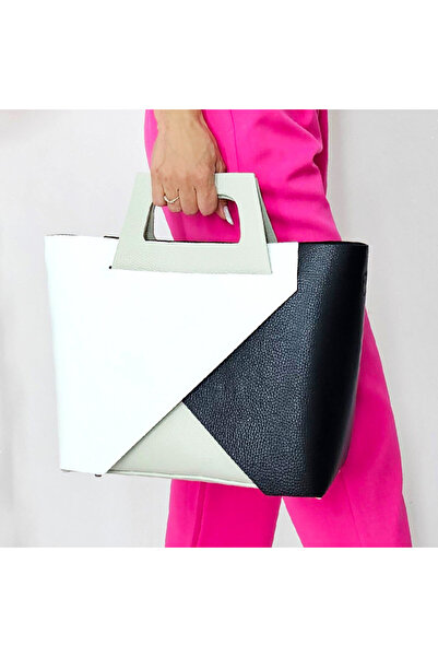 FashionForYou Women's Chest bag made of textured leather, with removable pouch, Black/White