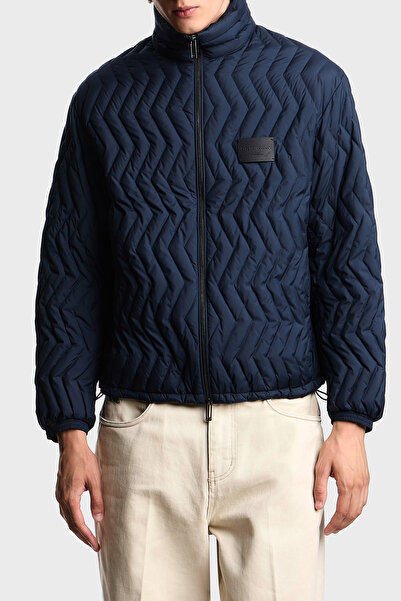 Emporio Armani معطف منفوخ بياقة عالية مبطن بالريش للرجال موديل EM003415 AF182...