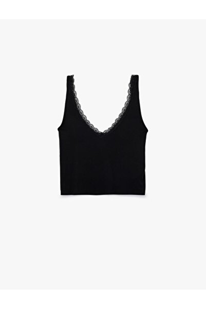 Koton Πιτζάμα με λεπτομέρεια από δαντέλα με χοντρό λουράκι με λαιμόκοψη σε σχήμα V (AW 25)