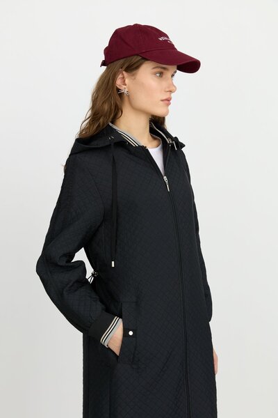 Nihan İnce Kapitone Ribanalı Kap Siyah