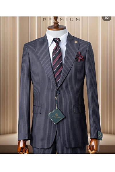 ilayda emir Gray Striped Suit