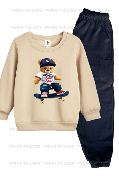 twins tailors Σετ παιδικής φόρμας Unisex πράσινο-μπεζ 2 τεμαχίων με στάμπα αστροναύτη και αρκουδάκι με επένδυση εσωτερικά