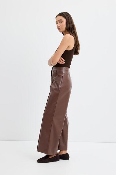 KADRİYE BAŞTÜRK High Waist Ribbed Stitching Leather Pants Brown