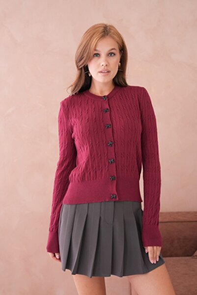 DONNA LISSA Comfortable Oversize Knit Cardigan with Ribbon Detail Buttons