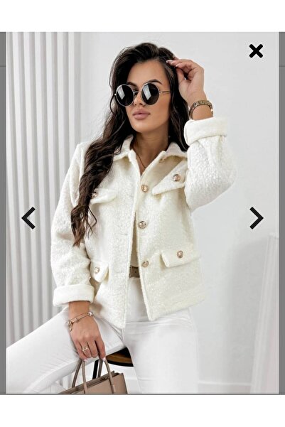 GLAMSI Short curly coat with gold details