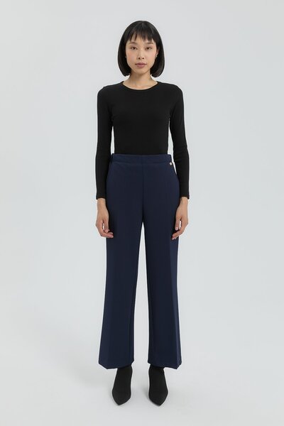 Nihan Ütü İzli Boru Paça Örme Pantolon Lacivert