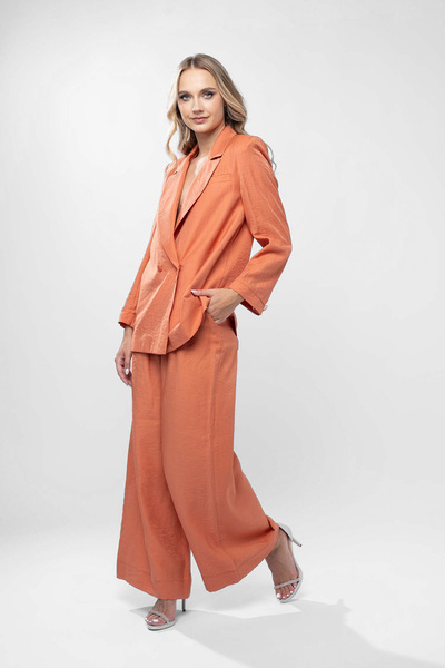 Monarh Design Costum cu pantalon si sacou lejer