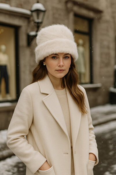 Luminos Butik Women's Ecru Wool Plush Beret Bere1146