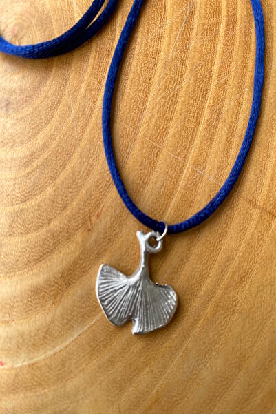 Shepidi Silver Gingko Leaf Flosh String Necklace
