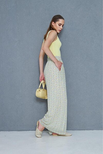 Pasaklı Giyim Women's Ecru Trousers, Chiffon Lined Pockets, Elastic Waist with Floral Pattern, Wide Leg 3756385