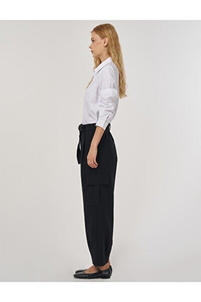 Kayra Belt Detailed Relaxed Fit Trousers Black