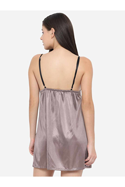 KLAMOTTEN By Styli بيبي دول ساتان سادة برقبة على شكل حرف V وحمالات