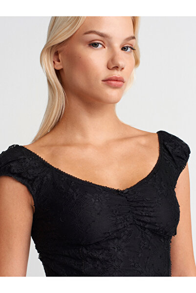 Dilvin 31848 Bow Detailed Lace Top-Black