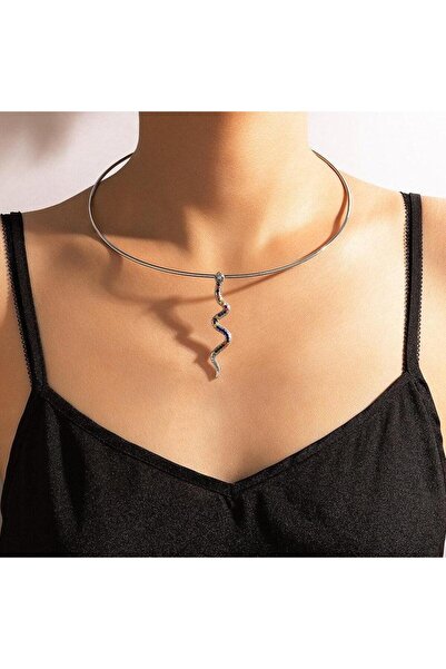 Pursehuit Colier de culoare argintie cu pandantiv în formă de șarpe și pietre...