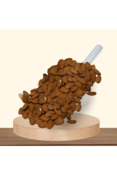 Nuts اللوز الخام (1 كجم)