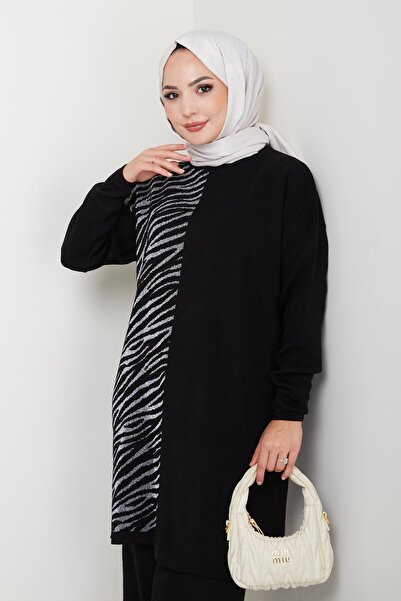 nacar çarşı Kadın Krem Zebra Desenli Triko Tunik – Uzun Kol Rahat Kalıp