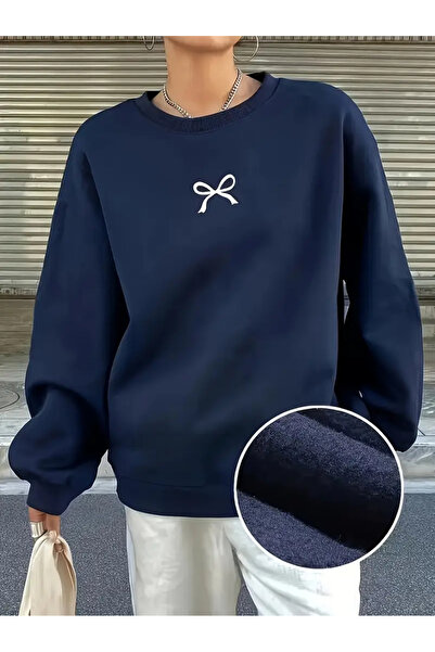 LOUİSA Kadın Oversize Minimal Beyaz Kurdele Baskılı Lacivert Şardonlu 2 İplik...