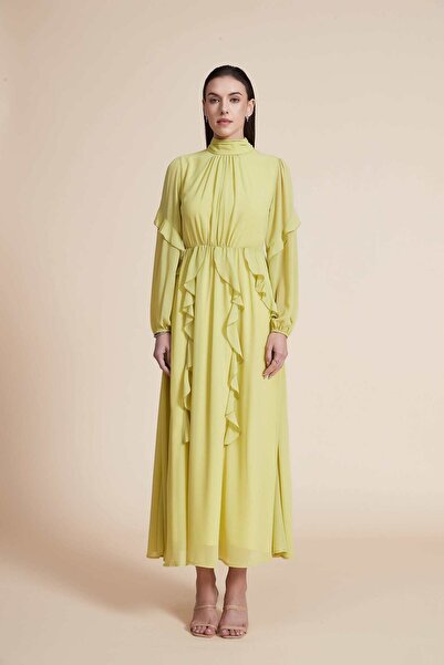 Yola فستان طويل بأكمام طويلة وياقة عالية