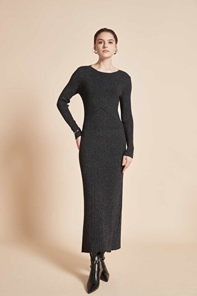 Yola Long Sleeve Plain Dress