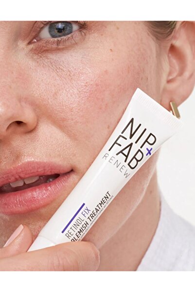 NIP+FAB Retinol Fix Blemish Treatment