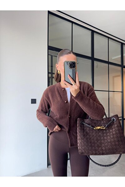 BB Bensu Buyruk KAHVERENGİ PELUŞ HIRKA