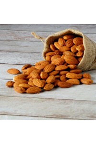 Nuts اللوز الخام (1 كجم)