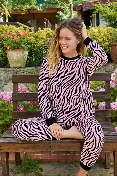 Aydoğan Pink Zebra Printed Velvet Women's Long Sleeve Pajama Set