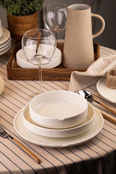 Kütahya Porselen Kutahya Porselen Chef Taste Of 18-teiliges Tafelservice – Weiß mit Randdetail