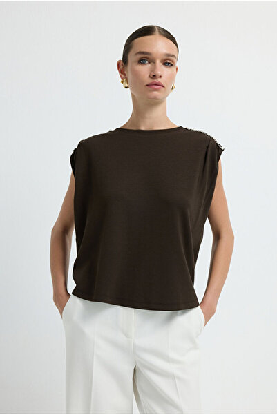 adL Omuzu Taşlı Bluz