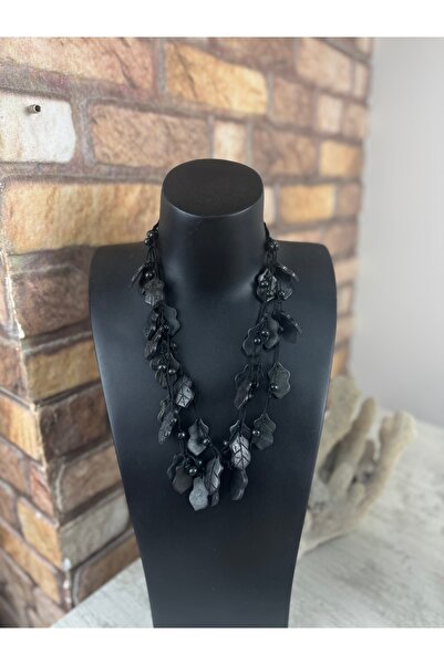 SEDEF TAKI Siyah ahşap el yapımı işleme kolye