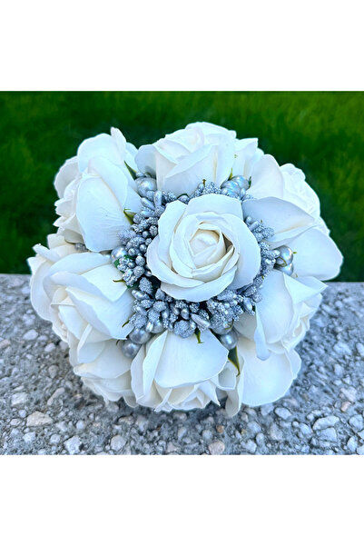 velve Buchet Mireasa, cu trandafiri de sapun, stamine si perle, silver-alb
