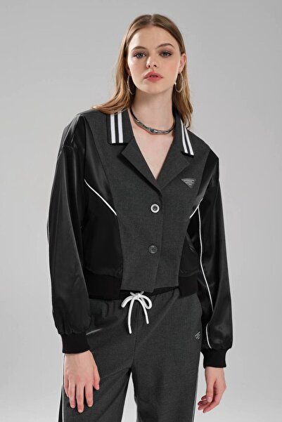 tw3 Women's Stripe Detailed Satin Fabric Garnished Design Blazer Jacket