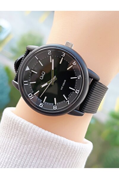 Q&Q 10 Atm Waterproof Silicone Strap Unisex Wristwatch with 2 Years Warranty