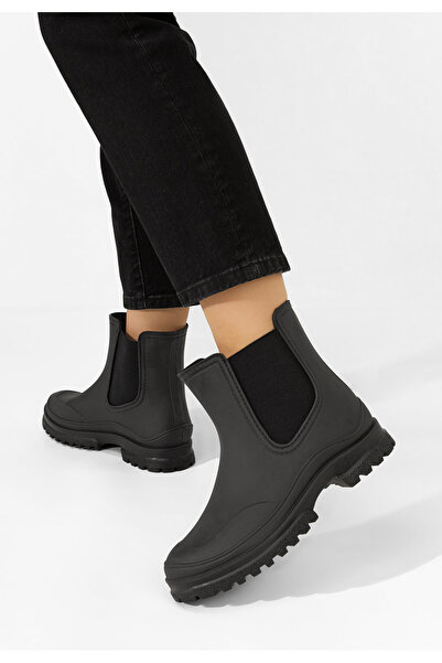 B T Shoes Idecsa black rubber boots