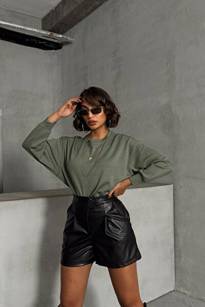 bacc Kadın Siyah Çift Cepli Düğmeli Suni Deri Şort BCHN-25W26433