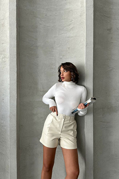 bacc Women's ecru elastic waist faux leather shorts bchn-25261007