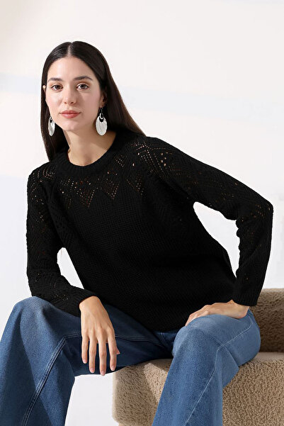 loia سترة تريكو شتوية نسائية سوداء أنيقة بتفاصيل مميزة LOİA25-5279