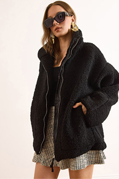 Olalook Women's Black Lined Zippered Pocket Oversize Plush Coat Mnt-19000048