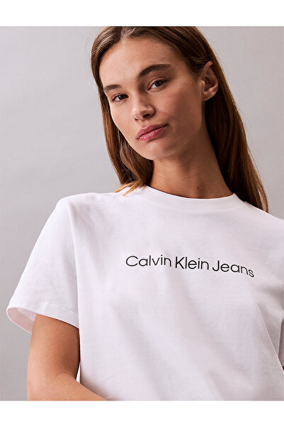 Calvin Klein Kadın Beyaz Grafikli Tişört