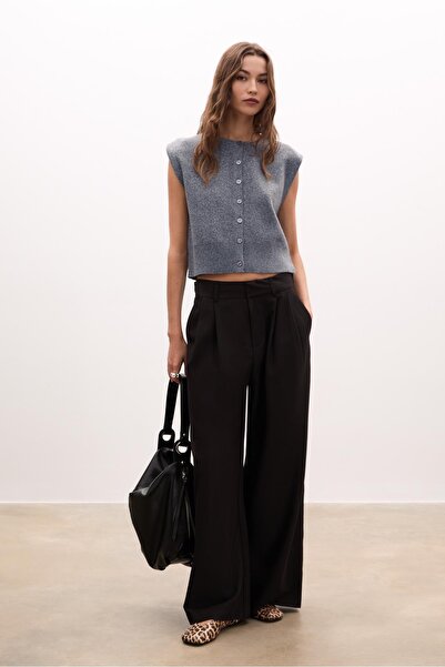 Stradivarius Knit vest with padded shoulders