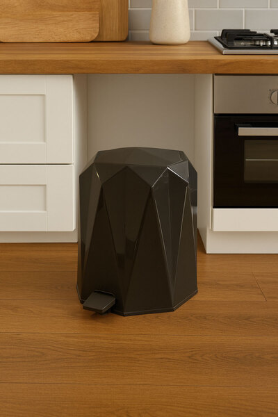 SİHİRLİ AYAKLAR Colorful Cornered Vanity Pedal Trash Can 5 Liters