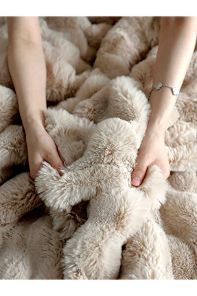 JOJO HOME Double bed linen, Extra Fluffy, made of artificial rabbit fur, 6 pieces, Beige