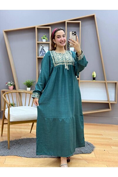 The final touch Embroidered linen jalabiya, size 100 kg