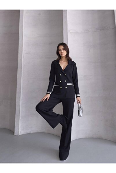 Welsoft طقم تريكو بياقة قميص مع تفاصيل أزرار