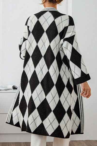 H&E LUXURY DESIGN Women's “Black and White Feathered Soft Textured Diamond Pattern Long Loose Knit Cardigan”